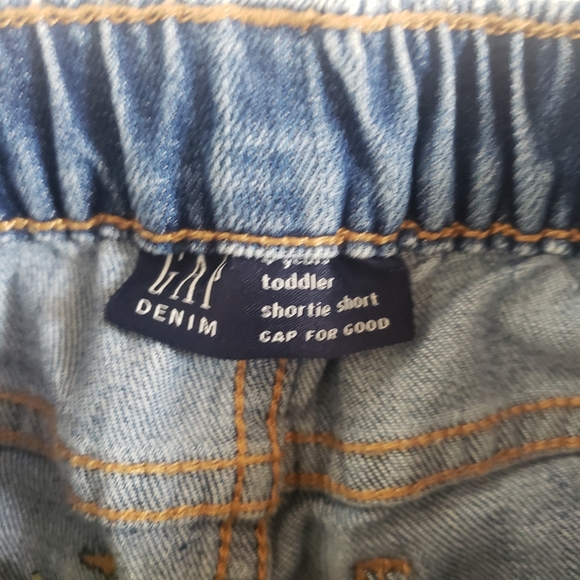 Gap toddler denim embroidered ranbow shorts - Picture 5 of 9